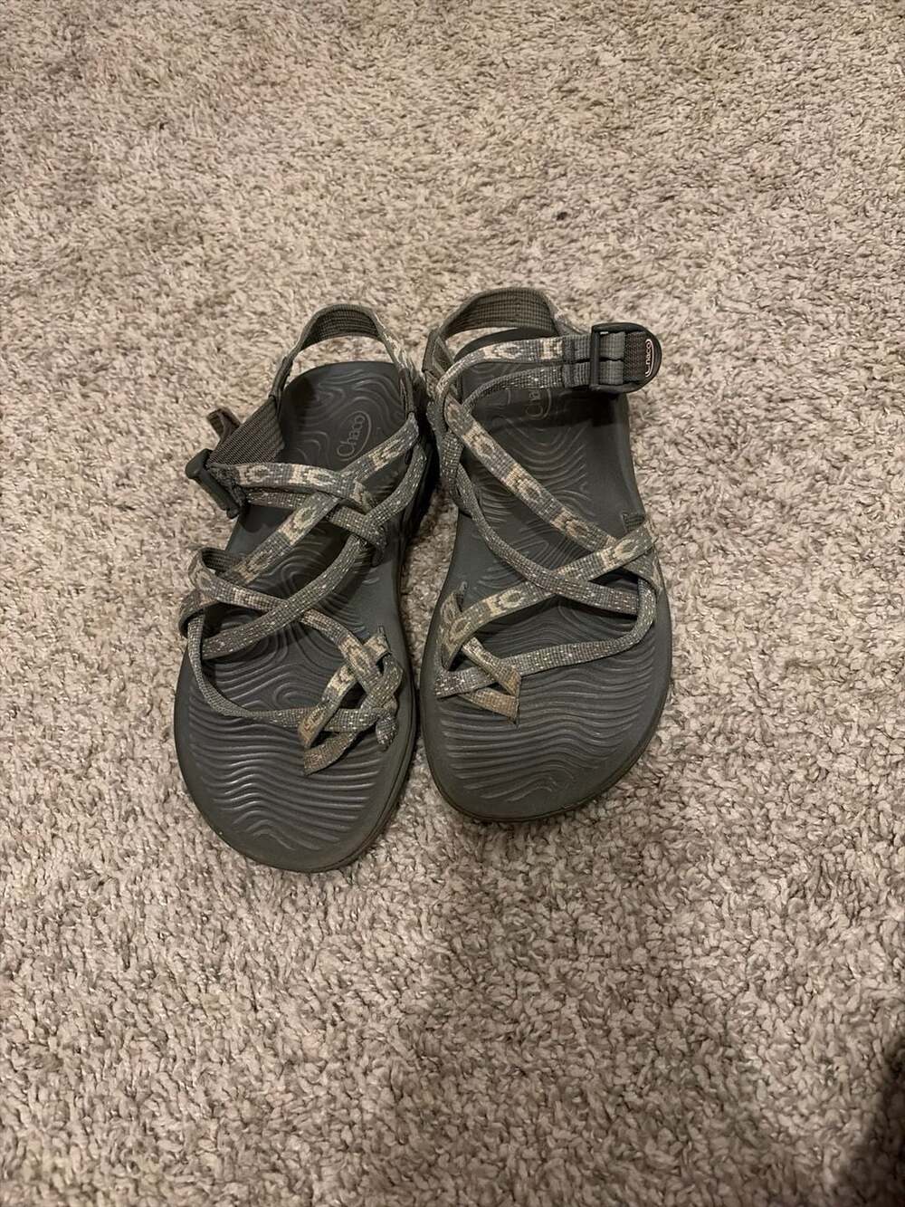 Chaco Z/Cloud X2 Women's Sandals Size W7 Gray Geo Multi-Strap Toe Loop